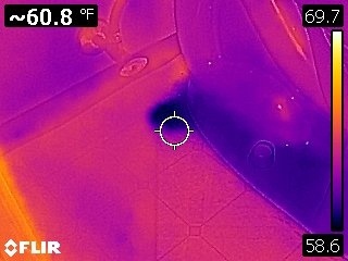 thermal image of a toilet leak